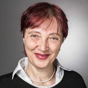 Dr. Cornelia Palivan