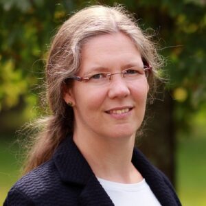 Dr. Clarissa Schönecker